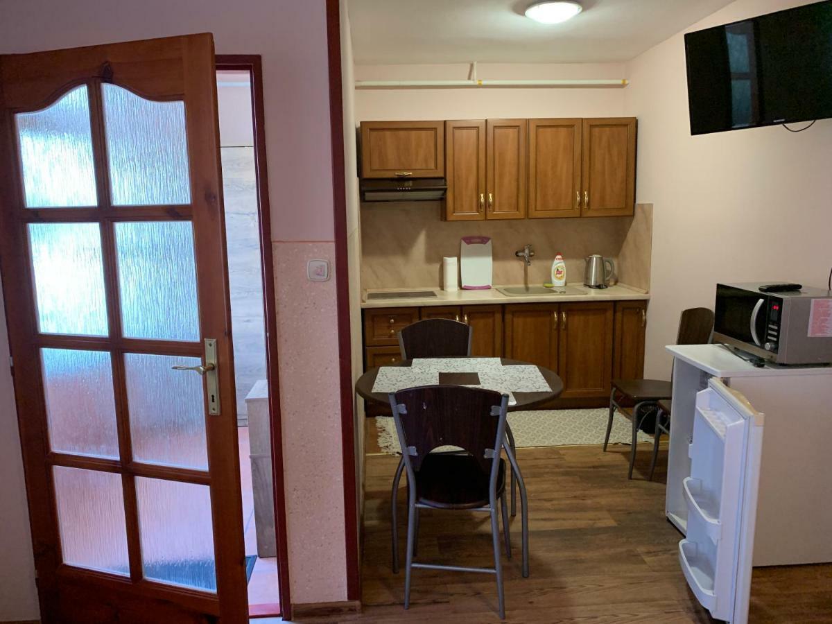 Apartmanovy Dom Magda Vrbov Exteriér fotografie