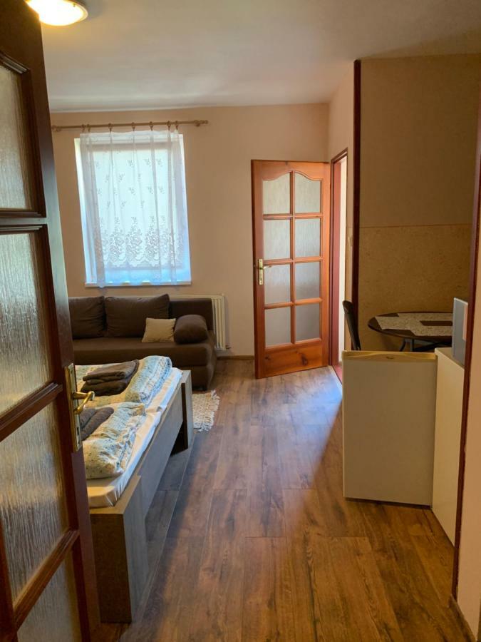 Apartmanovy Dom Magda Vrbov Exteriér fotografie