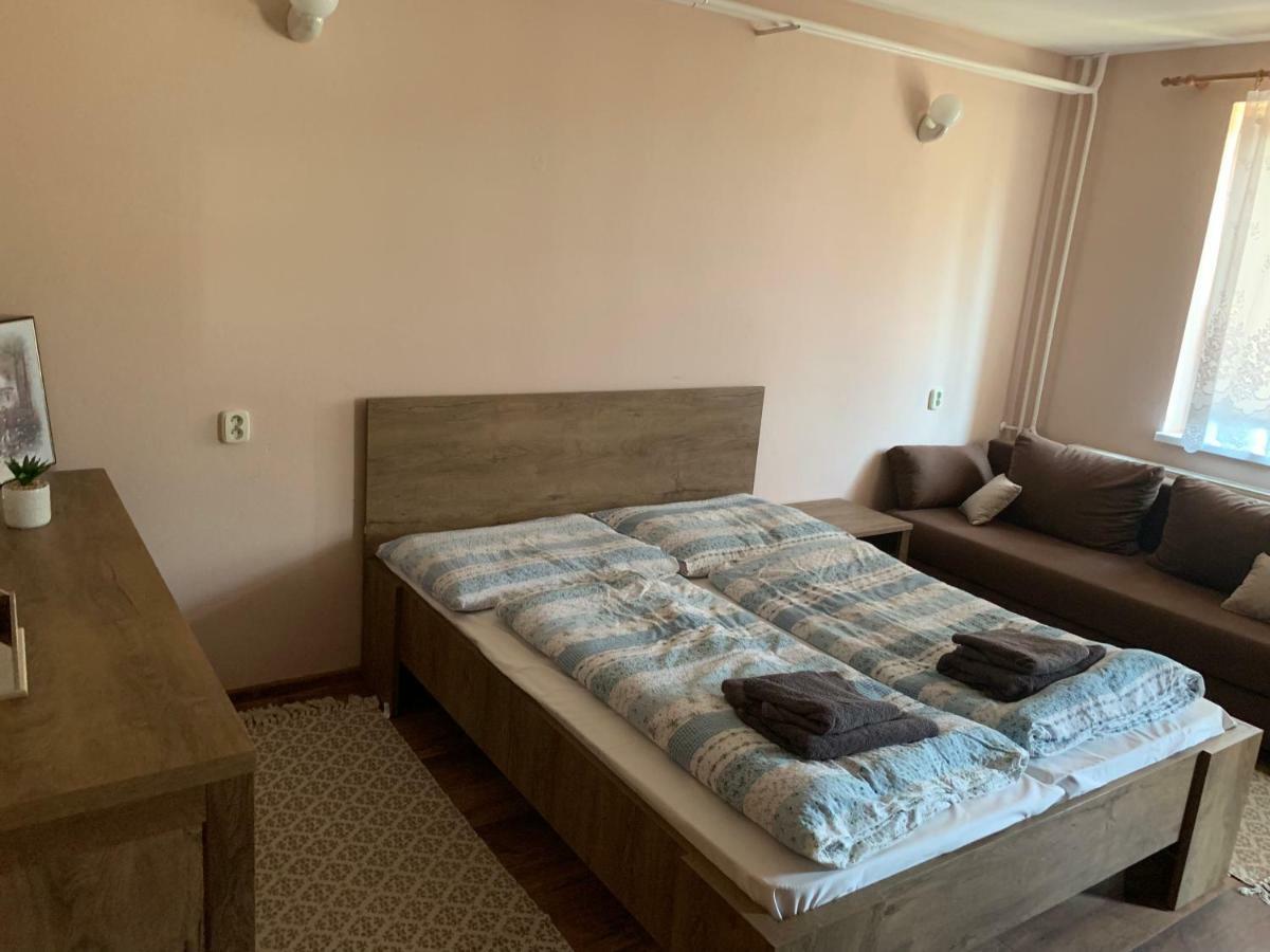 Apartmanovy Dom Magda Vrbov Exteriér fotografie