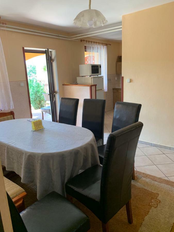 Apartmanovy Dom Magda Vrbov Exteriér fotografie